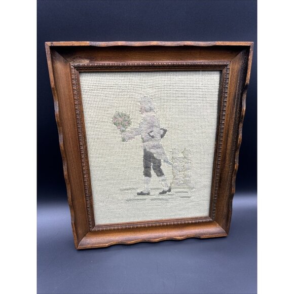 Vintage Victorian Male Courting Scene Needlepoint Neutral Scallop Wood Frame Art - Picture 10 of 10